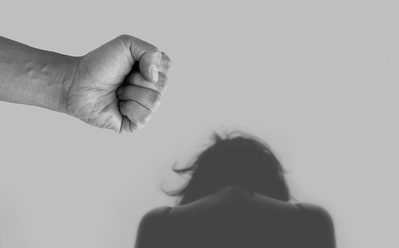 Parents violents : l’employeur doit assumer ses responsabilités